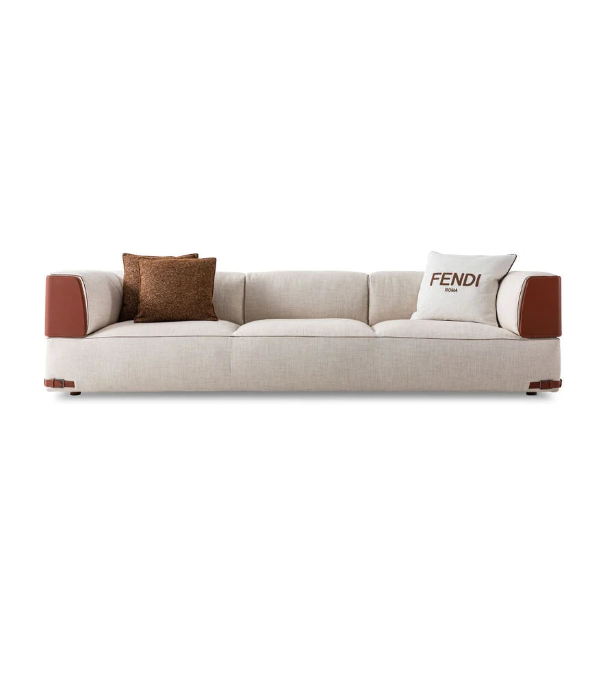 Fendi– Model 011