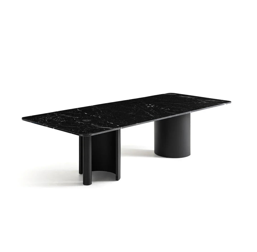 Fendi– Model 007